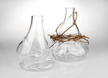 Charger l&#39;image dans la galerie, Glass &quot;Tied&quot;  Vase
