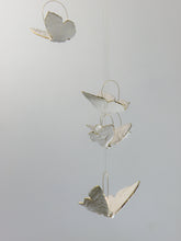 Lade das Bild in den Galerie-Viewer, Porcelain Butterfly Ornament
