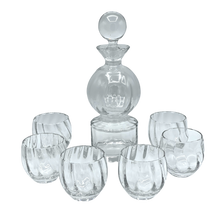 Lade das Bild in den Galerie-Viewer, Crystal Whisky Decanter &quot;Illusion&quot; with 6 Glasses Set
