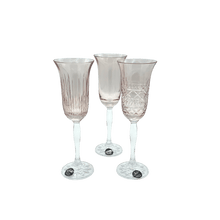Lade das Bild in den Galerie-Viewer, 3 Crystal Champagne Glasses - Veranda Collection - by Julia Crystal Factory
